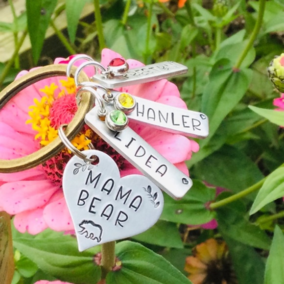 Personalized Mom Keychain - Mothers Day Gift - Mom Gift - Mama Bear Keychain - Picture 2 of 3